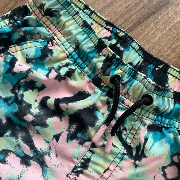 Boys Swim Trunks, Size S, Tie Dye Bathing Suit, Shorts, Art Class 6/7 - Picture 4 of 12